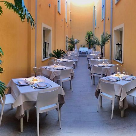 Alba D'Amore Hotel & Spa 兰佩杜萨 外观 照片