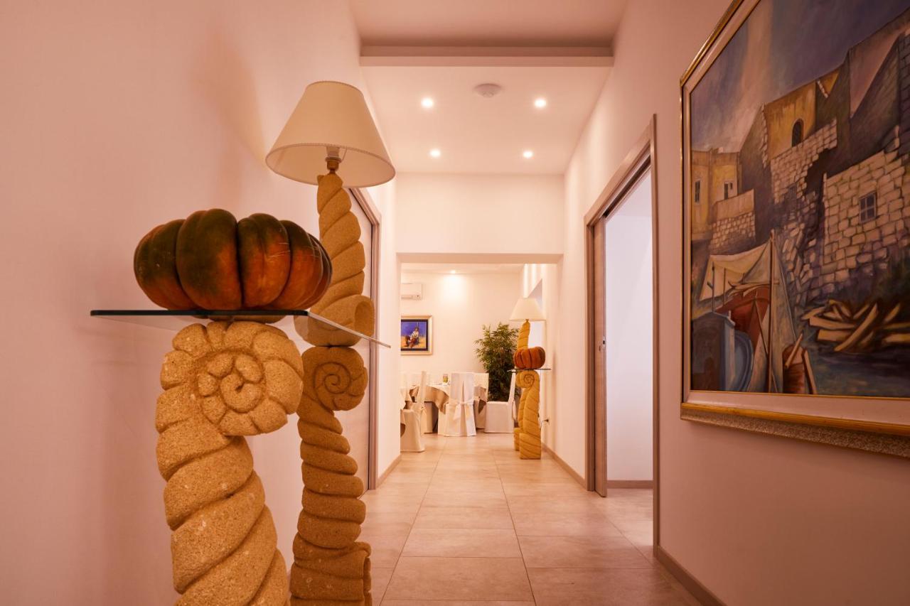 Alba D'Amore Hotel & Spa 兰佩杜萨 外观 照片