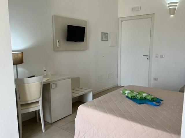 Alba D'Amore Hotel & Spa 兰佩杜萨 外观 照片