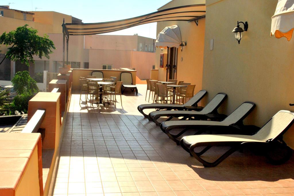 Alba D'Amore Hotel & Spa 兰佩杜萨 外观 照片