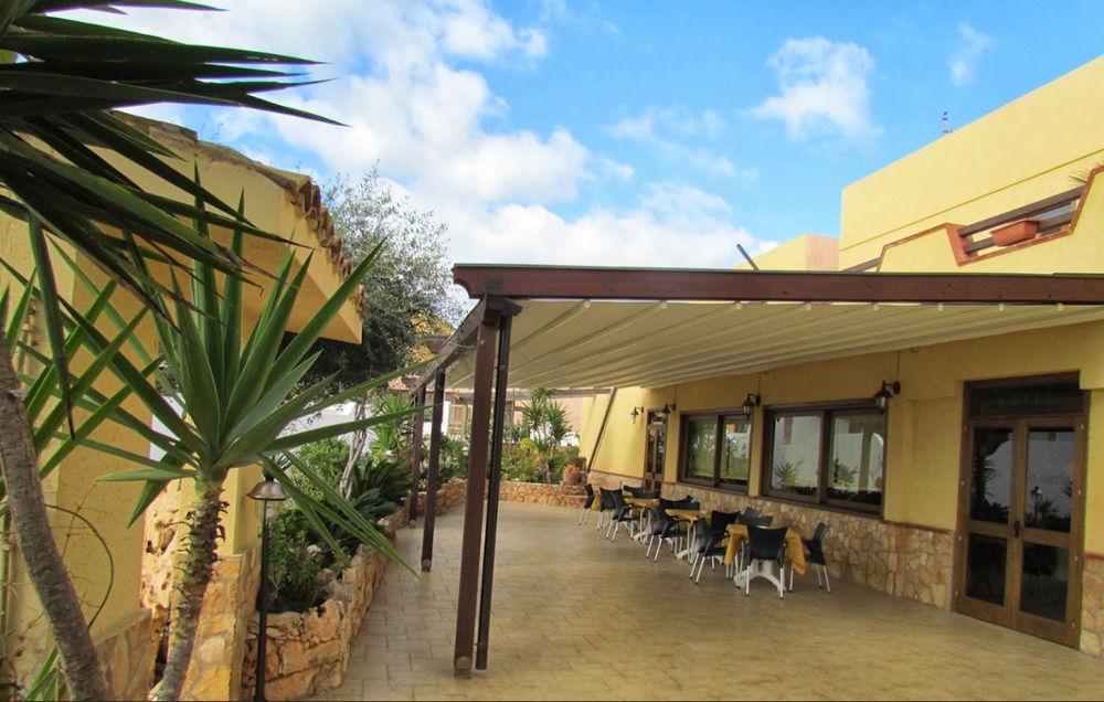 Alba D'Amore Hotel & Spa 兰佩杜萨 外观 照片