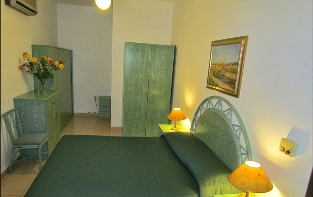 Alba D'Amore Hotel & Spa 兰佩杜萨 外观 照片