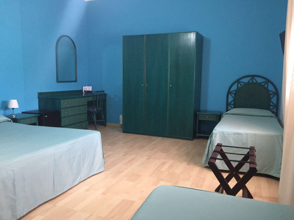 Alba D'Amore Hotel & Spa 兰佩杜萨 外观 照片