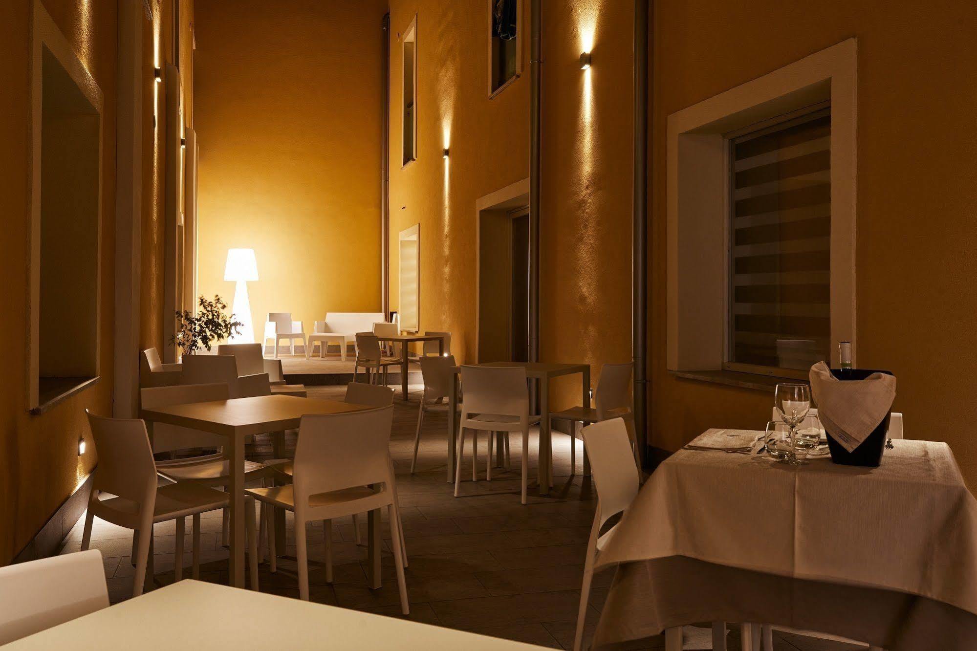 Alba D'Amore Hotel & Spa 兰佩杜萨 外观 照片